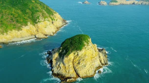 Vista aérea de la costa resistente nr Hong Kong — Vídeos de Stock
