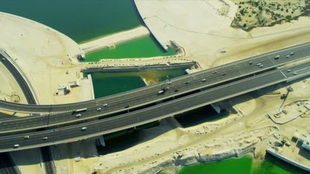 Aerial view desert expressway   Dubai — Stock Video