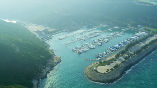 Letecký pohled na pobřežní přístav hong kong — Stock video