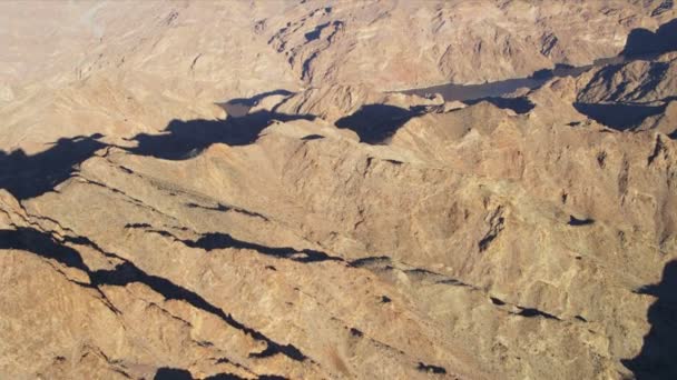 Vista aérea del terreno de Red Rock — Vídeo de stock