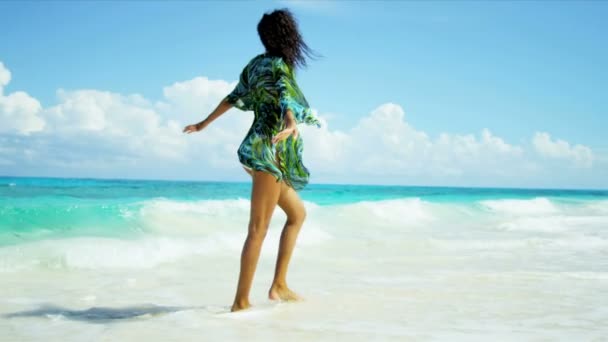 Hispanic Girl Splashing Ocean Shallows Tropical Beach — Stock Video