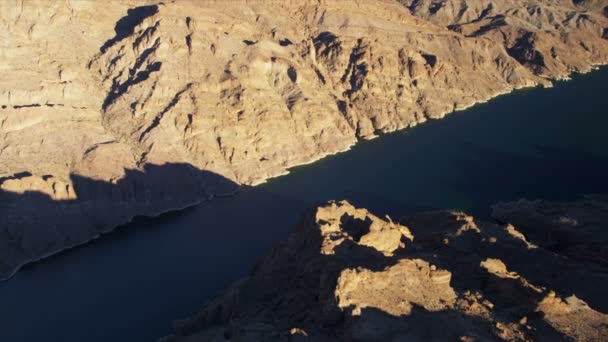 Luchtfoto Colorado rivier in de buurt van Las Vegas — Stockvideo