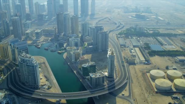 Luchtfoto wolkenkrabbers dubai marina — Stockvideo