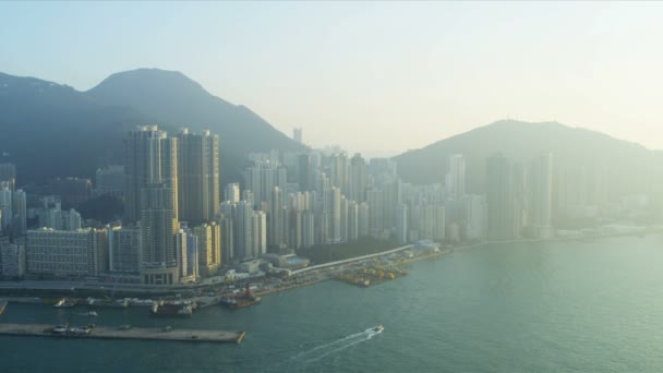Luchtfoto van victoria harbour hong kong — Stockvideo