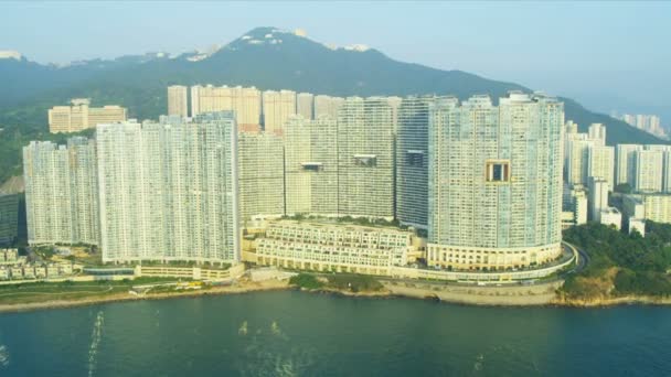 Vista aérea de los condominios Isla de Hong Kong — Vídeos de Stock