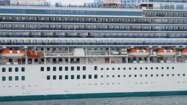 Holiday cruise liner — Stock Video