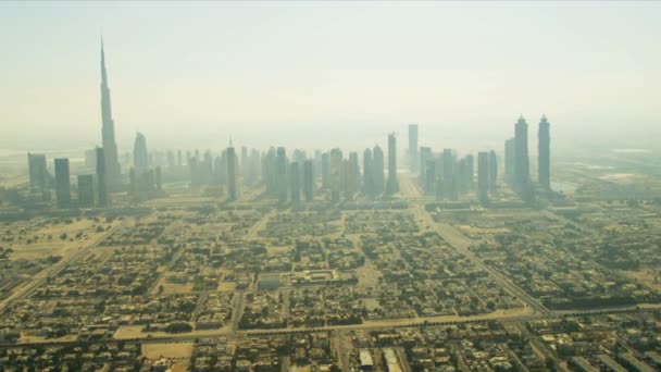 Skyline van Downtown Dubai met de Burj Khalifa — Stockvideo