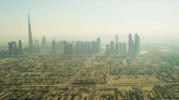 Downtown Dubai skyline med Burj Khalifa — Stockvideo