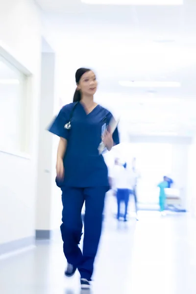 Personal Enfermería Asiática Con Cama Paciente Hospital Moderno Centro Salud —  Fotos de Stock