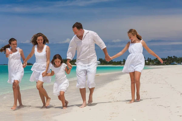 Caucasian Parents Daughters Happy Together Casual White Clothing Beach Island — kuvapankkivalokuva