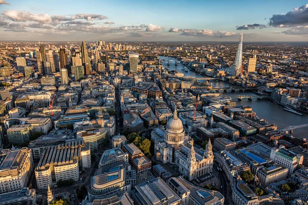 Luftaufnahme Des Geschäftsviertels London Central Ein Wachstumsgebiet Der Wirtschaftsentwicklung Das — Stockfoto