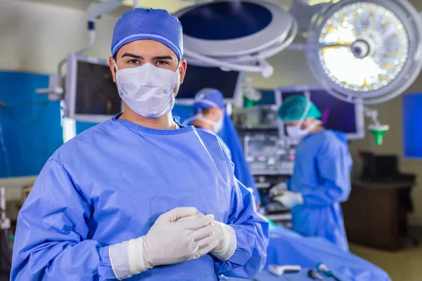 Retrato Médico Caucásico Primera Línea Médico Hospital Ppe Guantes Mascarilla —  Fotos de Stock