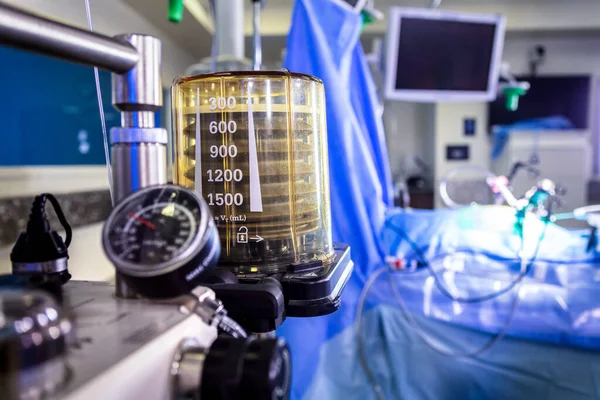 Sala Cirurgia Médica Hospital Com Máquina Ventilador Cuidados Intensivos Tecnologia — Fotografia de Stock