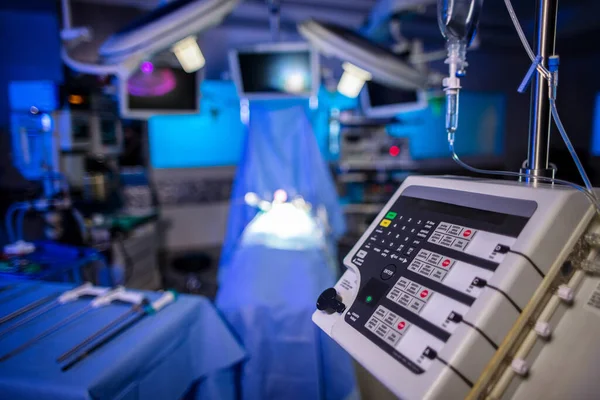 医院手术室特护病房支持腹腔镜锁孔手术的摄像机技术及设备 — 图库照片