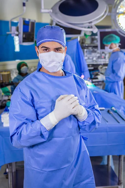 Retrato Cirurgião Linha Frente Saúde Médica Masculino Caucasiano Equipamento Proteção Imagens De Bancos De Imagens