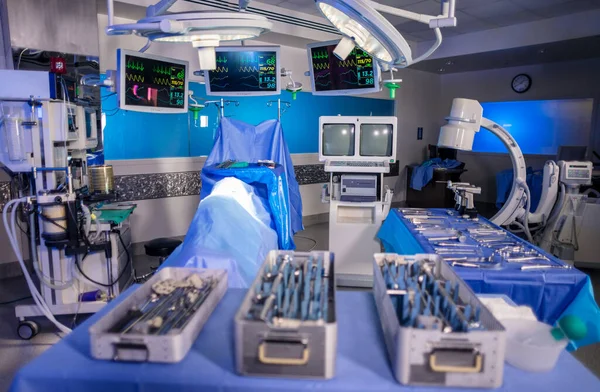 Echipament Specializat Teatru Operații Spitalicești Medicale Instrumente Sterilizate Monitoare Video Imagini stoc fără drepturi de autor