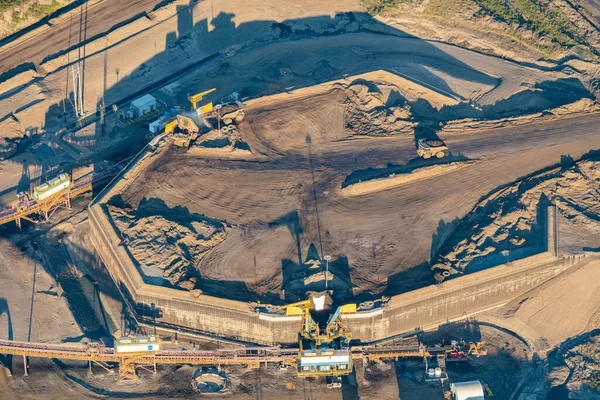 Aerial View Industrial Commercial Operation Load Oilsands Transveyors Processed Nearby — Stock Fotó