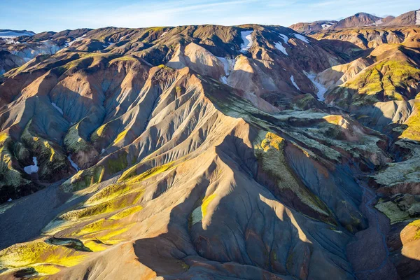 Aerial Landscape Ridge View Iceland Színes Hegyek Nyáron Napfény Aktív — Stock Fotó