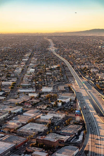 Widok Powietrza Wschodzie Słońca Pojazd Miejski Autostrada Los Angeles Zewnątrz — Zdjęcie stockowe