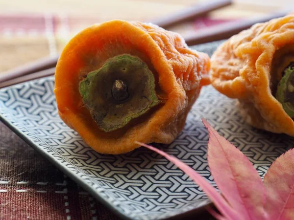 Koreańska Tradycyjna Żywność Suszona Persymona Liść Klonu — Zdjęcie stockowe