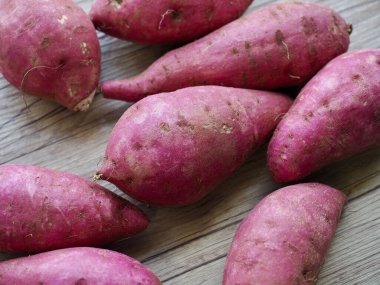 Taze Organik Kök Bitkisi Tatlı Patates