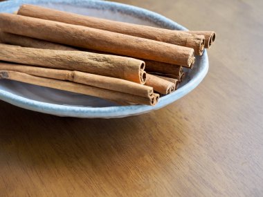 Kurutulmuş tarçın, yemek malzemeleri.