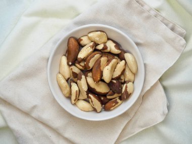 Taze organik fındık Brezilya fındığı