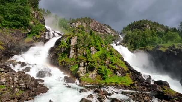 Ένας Από Τους Μεγαλύτερους Καταρράκτες Της Νορβηγίας — Αρχείο Βίντεο