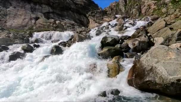 Norway Buarbreen Flowing Stream Fresh Water Clear — Video Stock