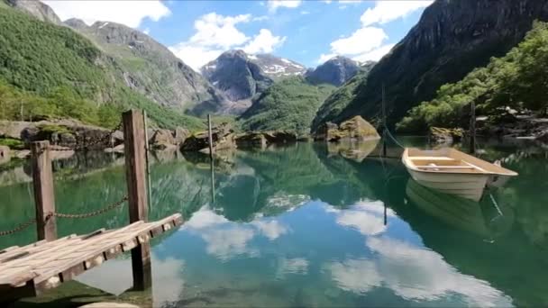 Panorama Norway Buarbreen Lake Bondhusvatnet Bondhusbreen Glacier Fresh Water Clear — Stockvideo