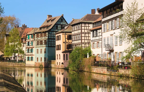 Alsatian Style Houses Banks Ill Petite France Strasbourg Images De Stock Libres De Droits