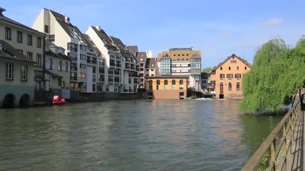 Häuser Elsässischen Stil Ufer Der Ill Petite France Straßburg — Stockvideo