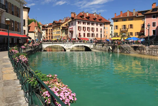 Thiou River Flowing Historic Center Annecy — Photo