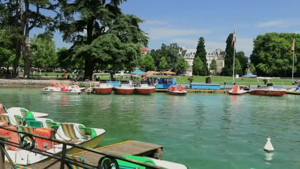Many Boats Moored Vass Canal Annecy — Αρχείο Βίντεο