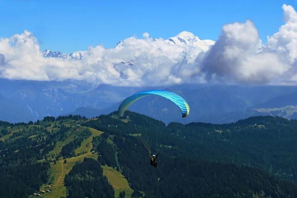 Practice Paragliding Mountain Environment — Fotografia de Stock