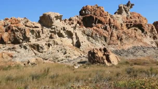 Πέτρες Που Σχηματίζονται Από Διάβρωση Στο Cap Creus Της Καταλονίας — Αρχείο Βίντεο
