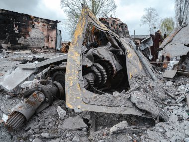 Ukrayna 'da savaş, bir kamyon motoru patlamayla parçalandı, Borodyanka, Kiev bölgesi