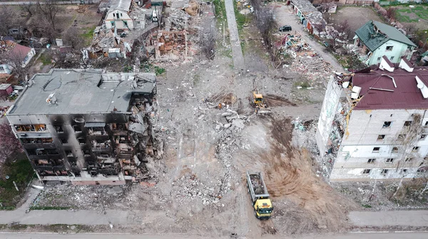War Ukraine Borodyanka Rescuers Removing Rubble Apartment Building Drone View — Stok fotoğraf