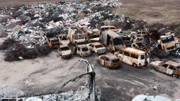 War Ukraine Cemetery Burned Civilian Cars Irpin Kyiv Region Drone — Vídeo de Stock