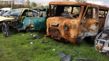 Ukrayna 'daki savaş, yok edilen sivil araçların mezarlığı, Balakliya Kharkiv bölgesi