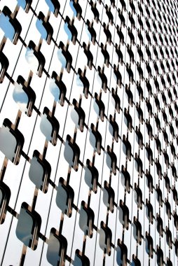 gökyüzünü yansıtan