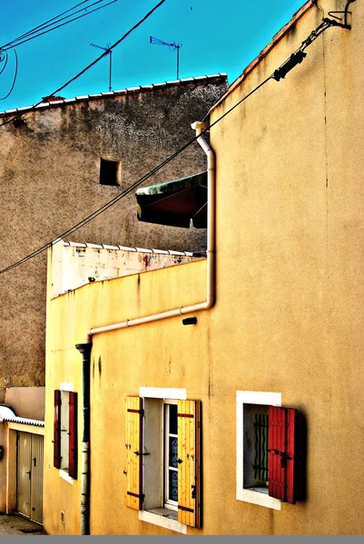 Pequeño pueblo en el sur de Francia — Foto de Stock