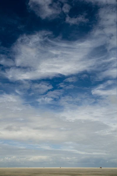 Νεφών και του ουρανού — Φωτογραφία Αρχείου