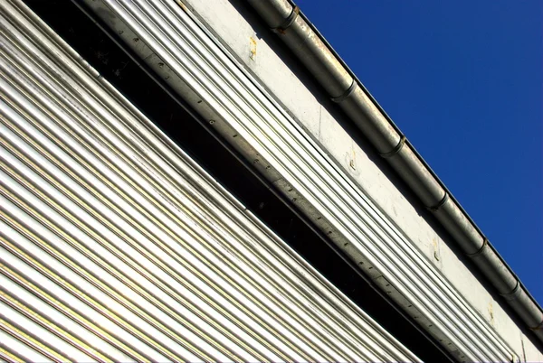 Abstrakte Metallfassade — Stockfoto