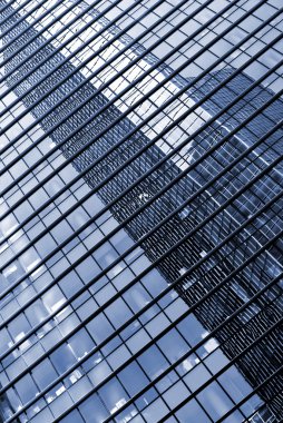 gökyüzünü yansıtan