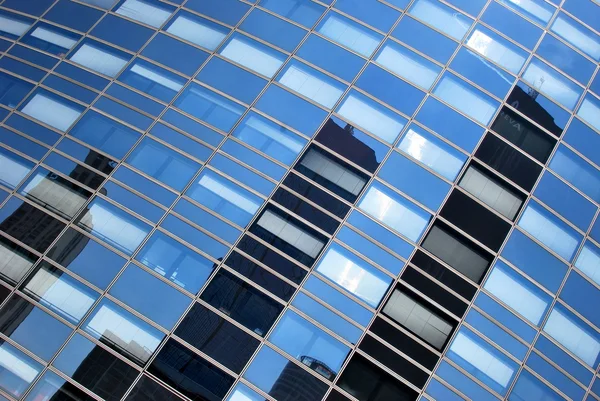 Reflecting Skyscrapers — Stock Photo, Image