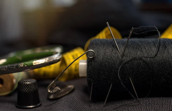 Ferramentas Alfaiate Retro Velho Para Costurar Roupas Centímetro Tesoura Dedal — Fotografia de Stock