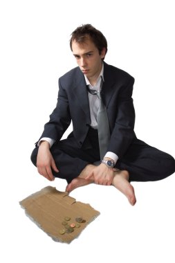 gereksiz yapılan genç iş adamı yalvarır ve biraz bozukluk var.