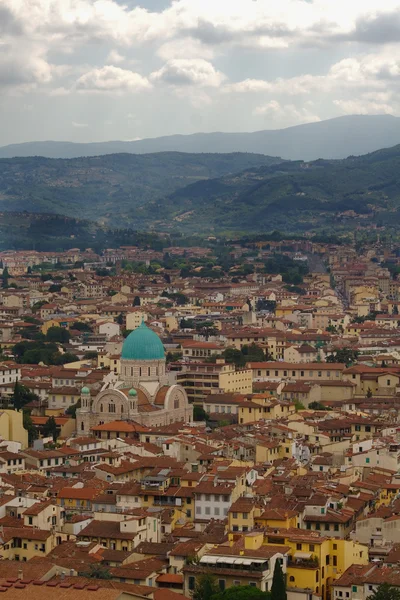 Florence vue d'ensemble avec tours — Photo