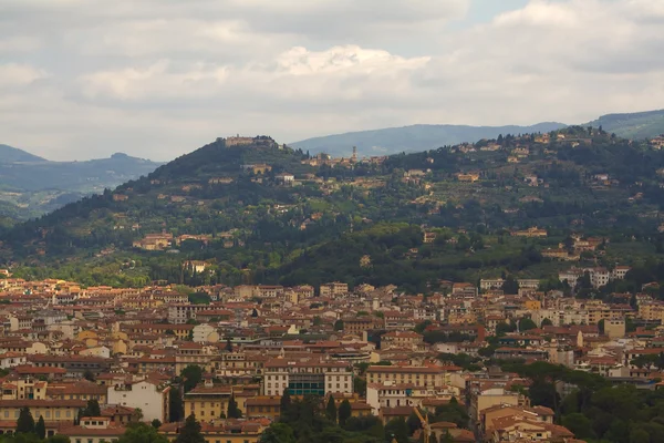 Florence vue d'ensemble avec tours — Photo